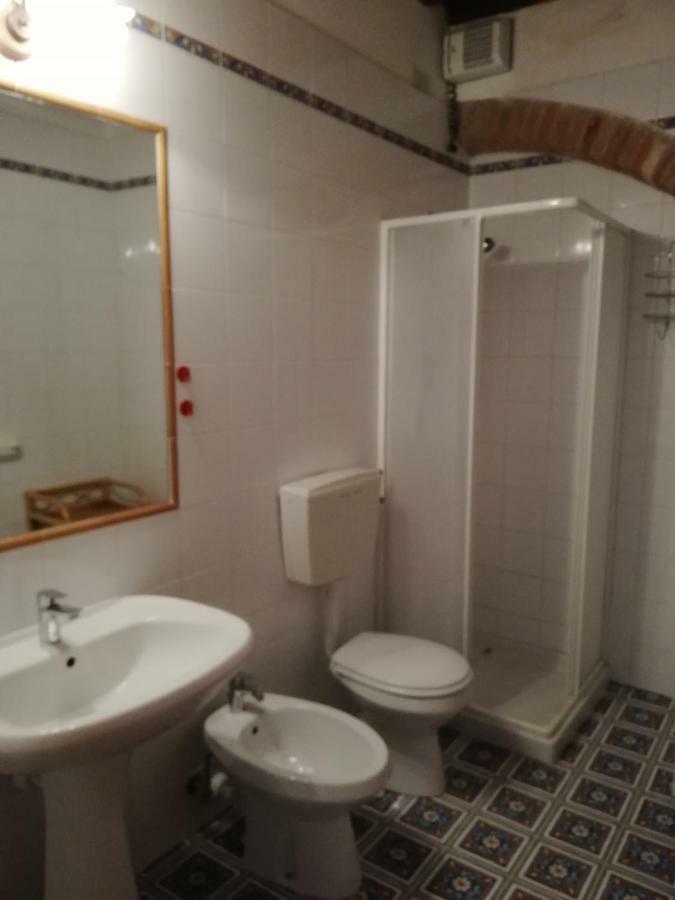 הוילה סן ג'ימיניאנו Agriturismo Le Rote מראה חיצוני תמונה