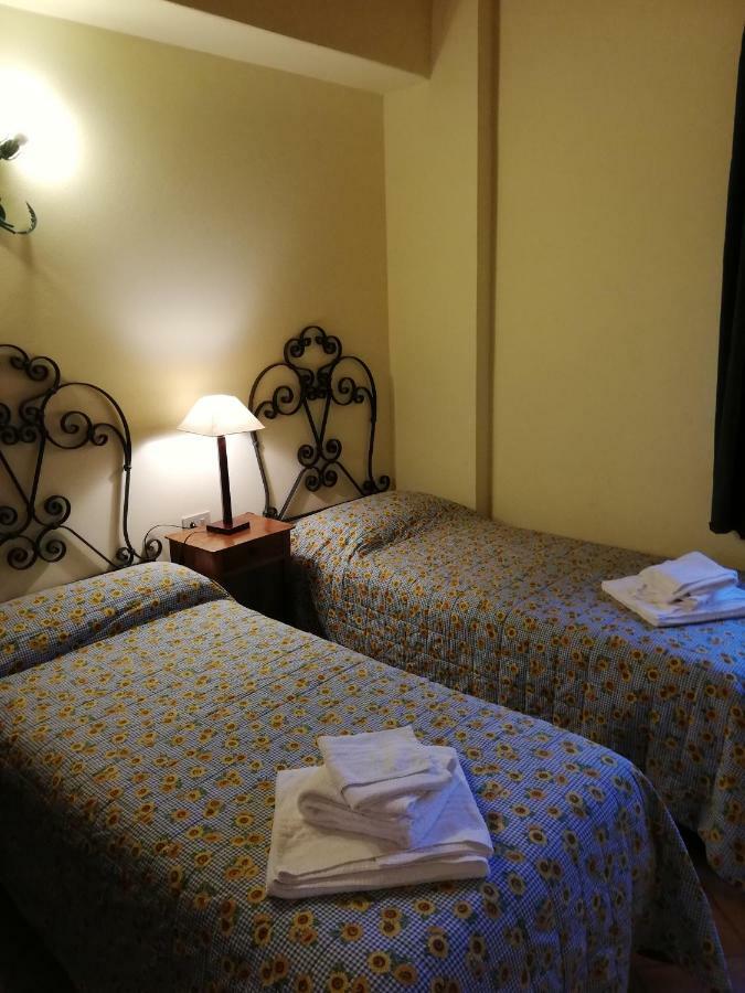 הוילה סן ג'ימיניאנו Agriturismo Le Rote מראה חיצוני תמונה