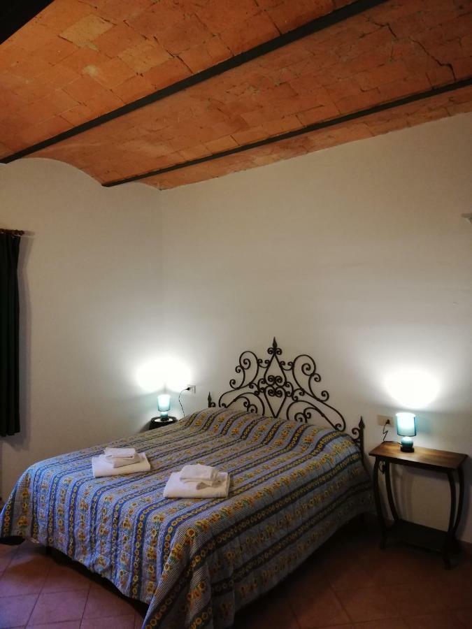 הוילה סן ג'ימיניאנו Agriturismo Le Rote מראה חיצוני תמונה